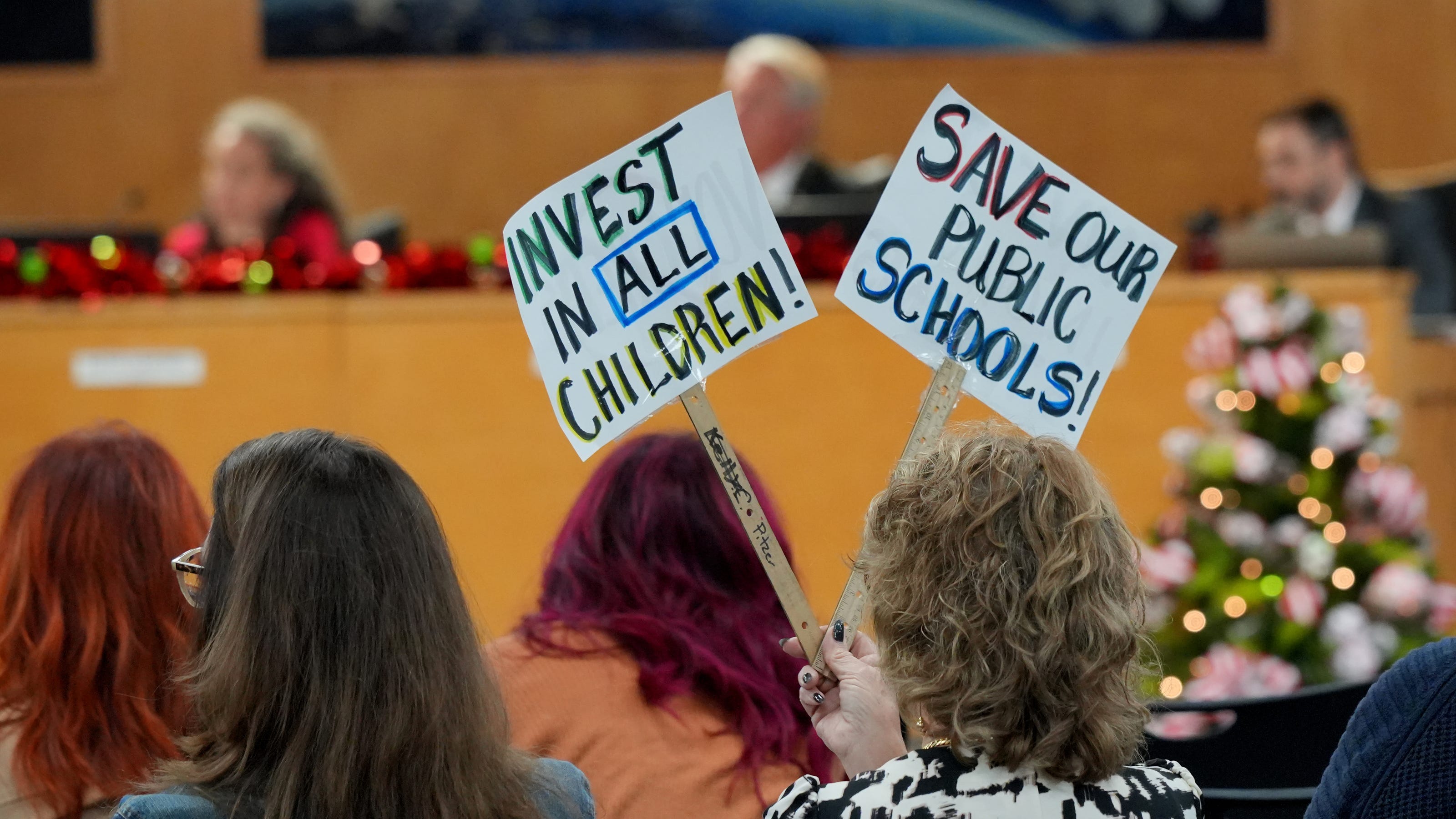 Public continues pleas to Brevard school board not to close Cape View